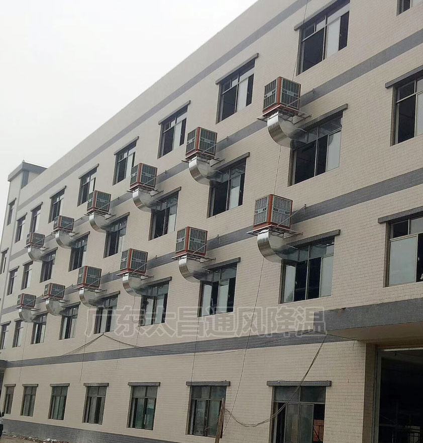 潤東方環(huán)?？照{(diào) 實(shí)力打造省電廠房通風(fēng)降溫